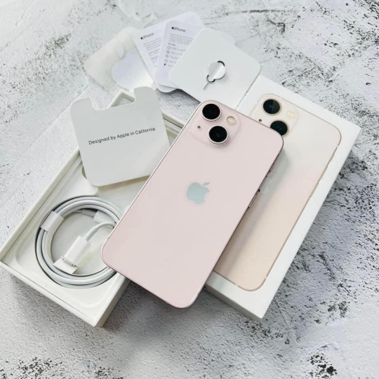iPhone 13