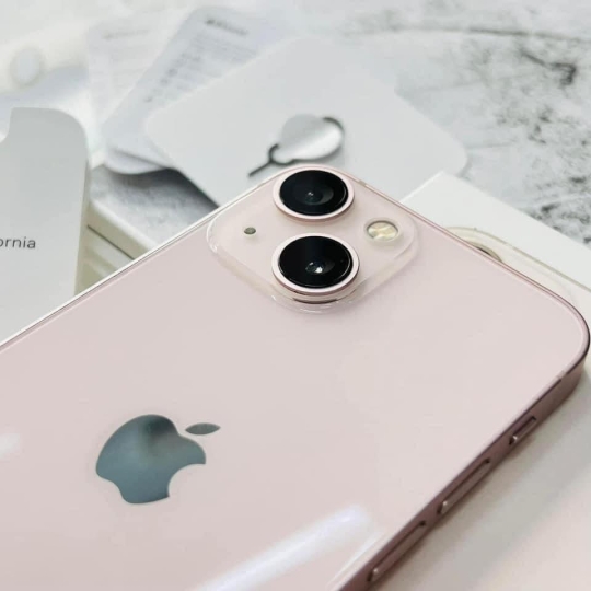 iPhone 13